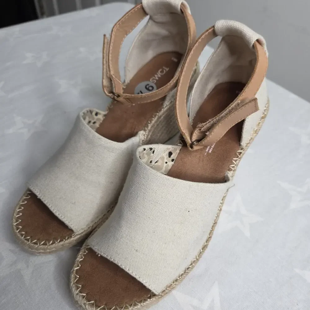 Toms excellent worn